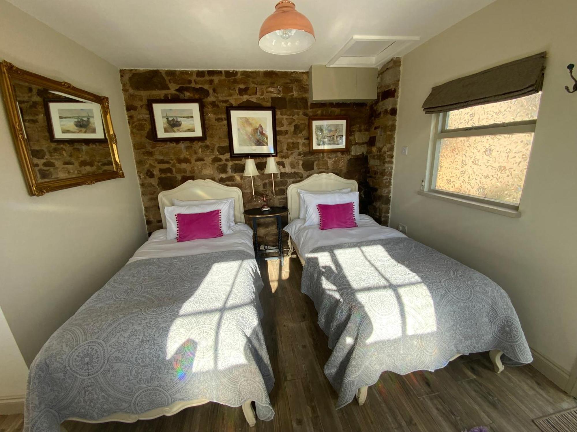 Lavender Cottage Gloucester Exterior foto